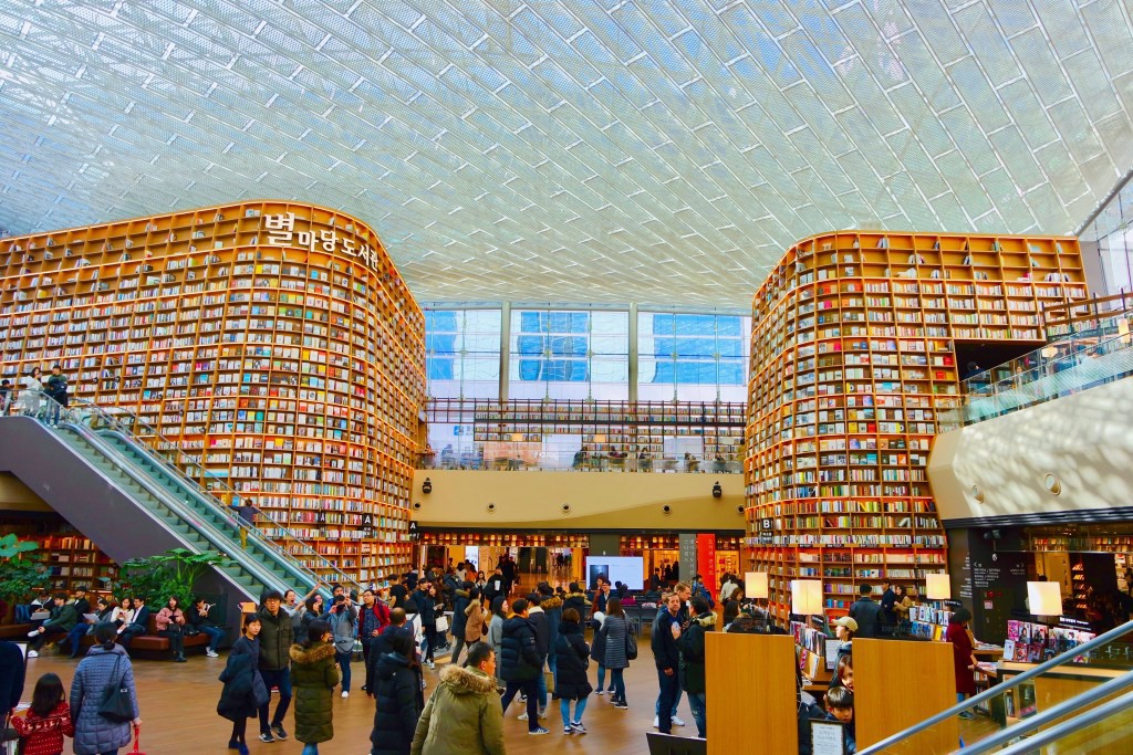 Hàn Quốc: Thư viện khổng lồ Starfield - điểm “sống ảo” của các tín đồ du  lịch