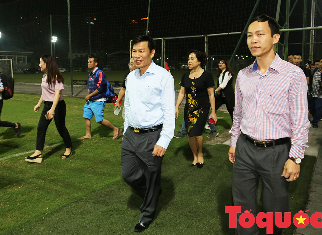Bộ trưởng Nguyễn Ngọc Thiện: Tôi yêu mến tất cả các cầu thủ Việt Nam vì họ là một tập thể đoàn kết - Ảnh 1.