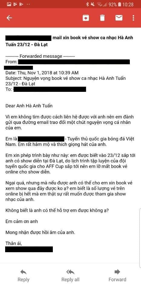 Bất ngờ khi Hà Anh Tuấn công khai nhận được mail xin mua vé từ cầu thủ đội tuyển Việt Nam - Ảnh 1.