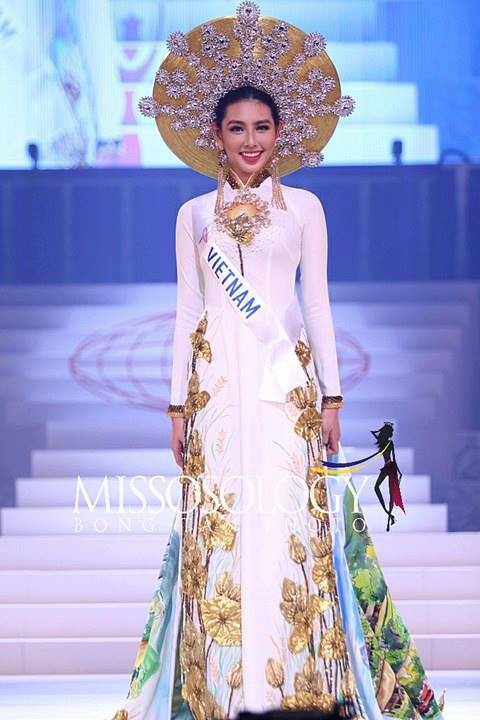Nguyễn Thúc Thùy Tiên gặp sự cố tại chung kết Hoa hậu Quốc tế 2018 - Ảnh 1.