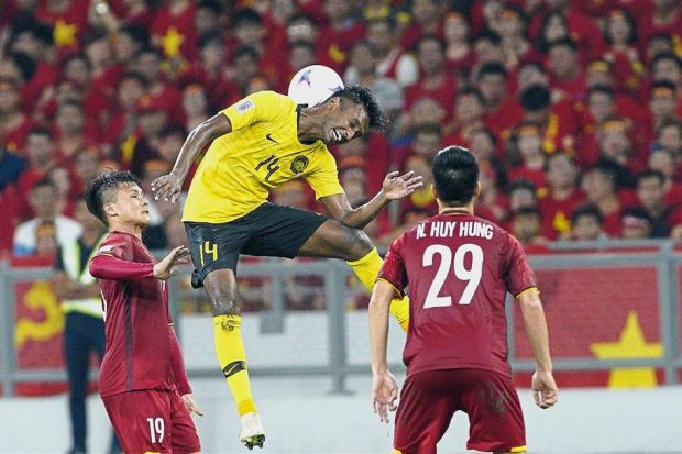 Cầu thủ Malaysia e ngại các vua bứt phá không gian hẹp của Việt Nam - Ảnh 1.