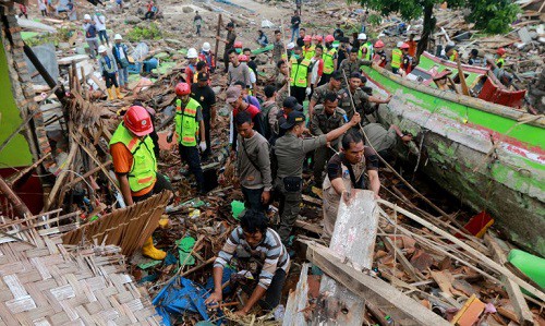 Cập nhật thông tin về người Việt trong thảm họa sóng thần Indonesia - Ảnh 1.