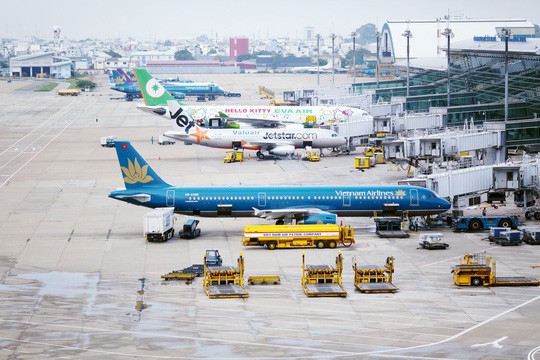 Phó Thủ tướng Trịnh Đình Dũng yêu cầu đẩy nhanh tiến độ nâng cấp, mở rộng Cảng hàng không quốc tế Tân Sơn Nhất - Ảnh 1.