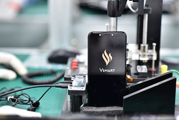 Vingroup chuẩn bị trình làng 4 siêu phẩm điện thoại thông minh mang thương hiệu Vsmart - Ảnh 1.