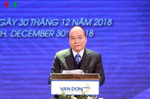 Thủ tướng Nguyễn Xuân Phúc: Xóa bỏ mọi rào cản, định kiến để phát triển kinh tế tư nhân đúng hướng - Ảnh 1.