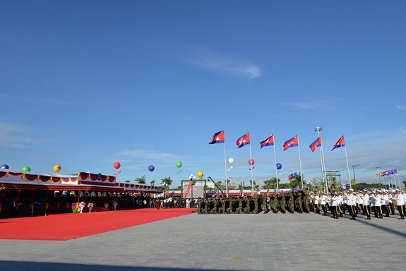 Đại tướng Ngô Xuân Lịch dự Lễ khánh thành Tượng đài Thắng-Thắng - Ảnh 3.
