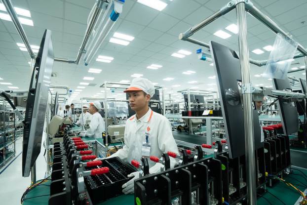 Khám phá nơi sản xuất điện thoại Vsmart hiện đại nhất Việt Nam - Ảnh 8.