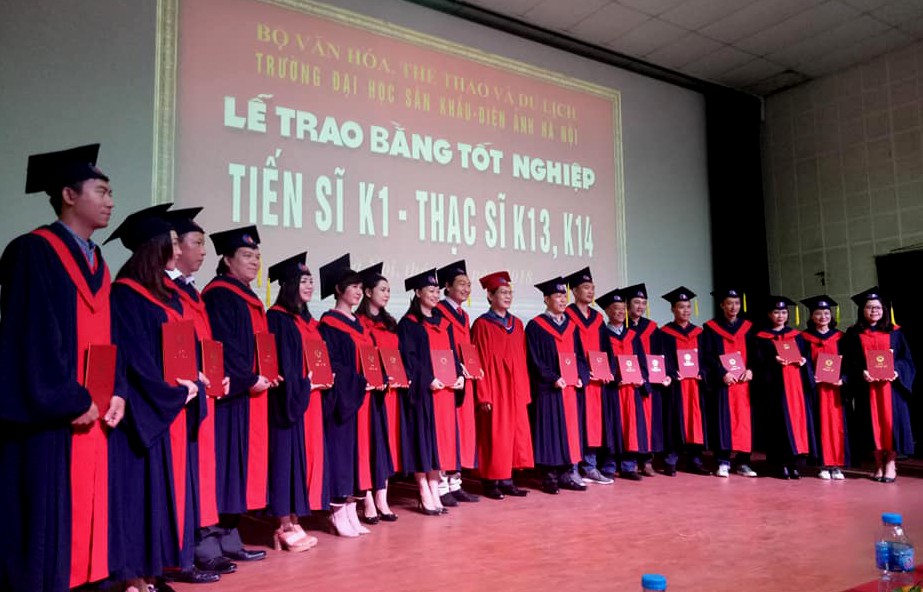 Trường Đại Học Sân Khấu - Điện Ảnh Hà Nội Trao Bằng Tốt Nghiệp Cho Tân Tiến  Sĩ Khóa Đầu Tiên