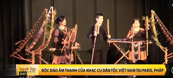 Khán giả Pháp cuốn hút trước âm nhạc truyền thống Việt Nam - Ảnh 1.