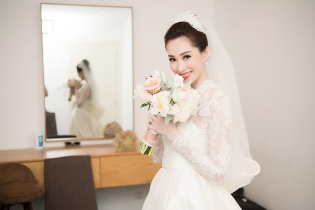 Cuộc sống của 3 nàng Hoa hậu, Á hậu Việt Nam 2012 làm dâu gia đình khá giả - Ảnh 2.