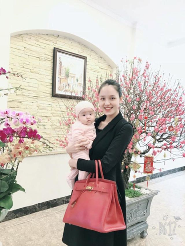 Cuộc sống của 3 nàng Hoa hậu, Á hậu Việt Nam 2012 làm dâu gia đình khá giả - Ảnh 23.