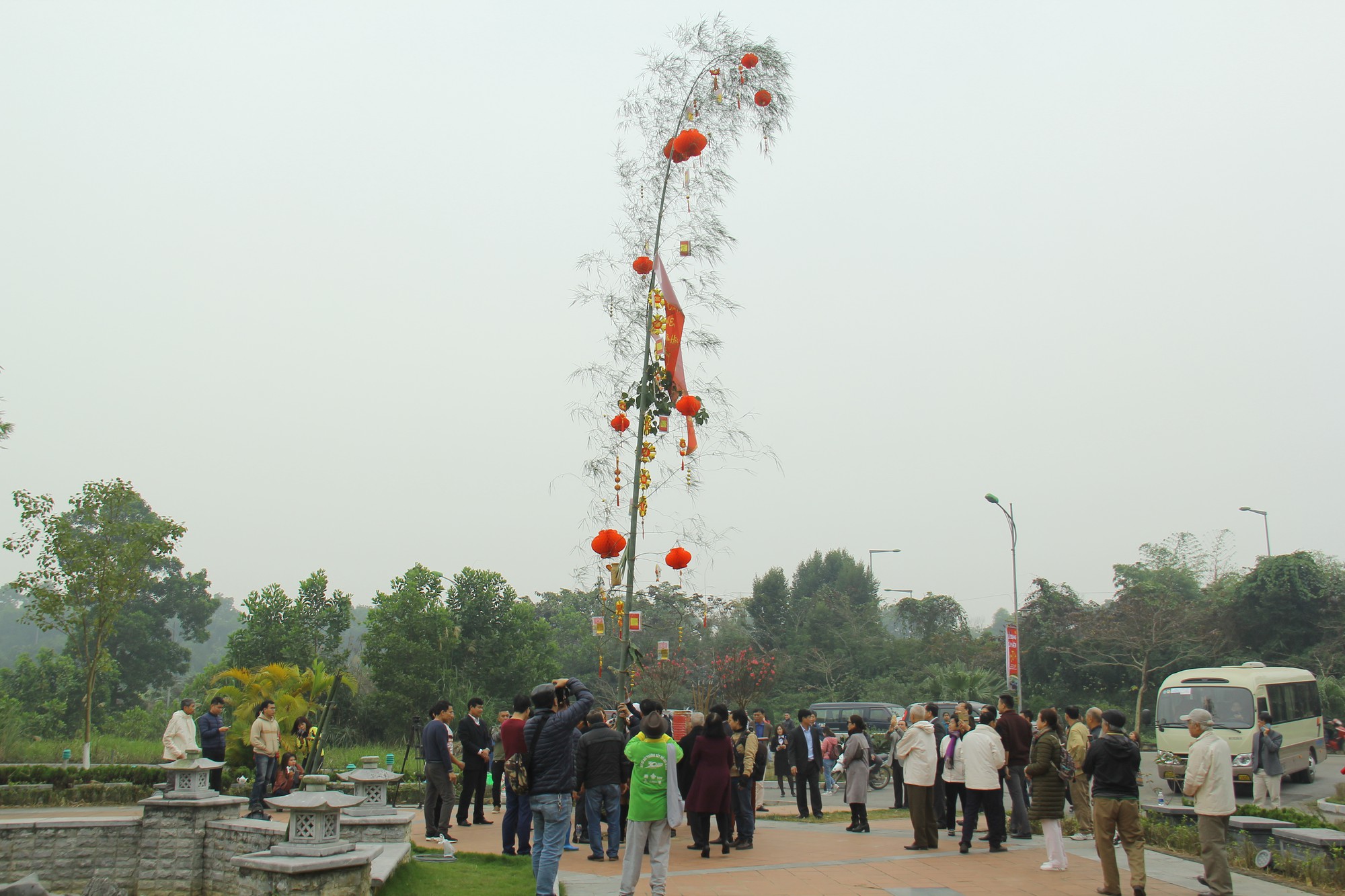 Độc đáo Lễ dựng cây nêu theo phong tục đón Tết tại "Ngôi nhà chung"