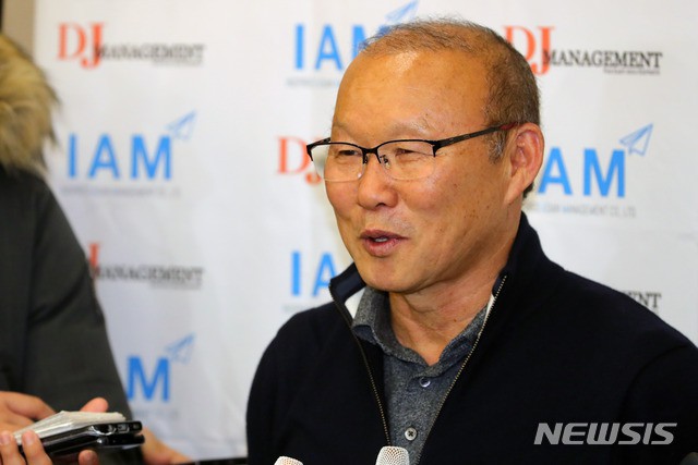Thầy Park trả lời báo Hàn Quốc: Thành tích vô địch AFF Cup và lọt vào tứ kết Asian Cup chưa phải đỉnh cao nhất - Ảnh 2.