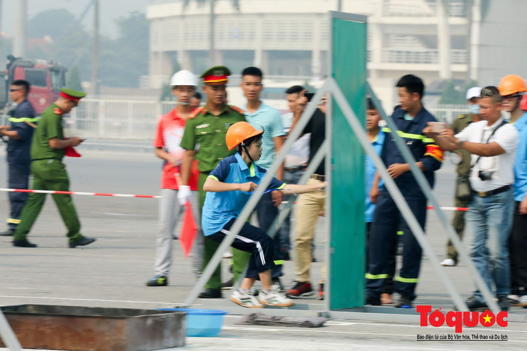 Hà Nội Hàng trăm người dân Thủ đô tham gia hội thi chữa cháy, cứu tài sản (18)