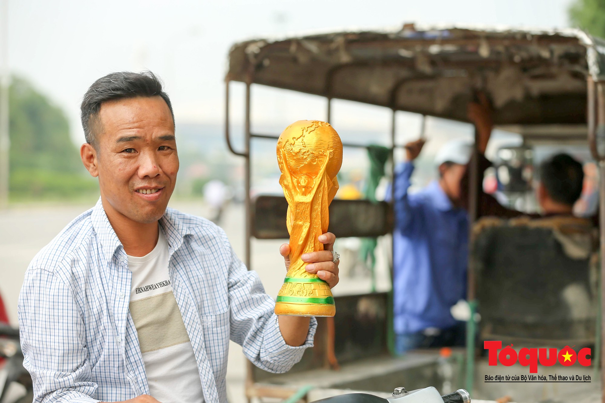 Hai trăm nghìn cho một chiếc Cup vô định thế giới8 Hai trăm nghìn cho một chiếc Cup vô định thế giới8