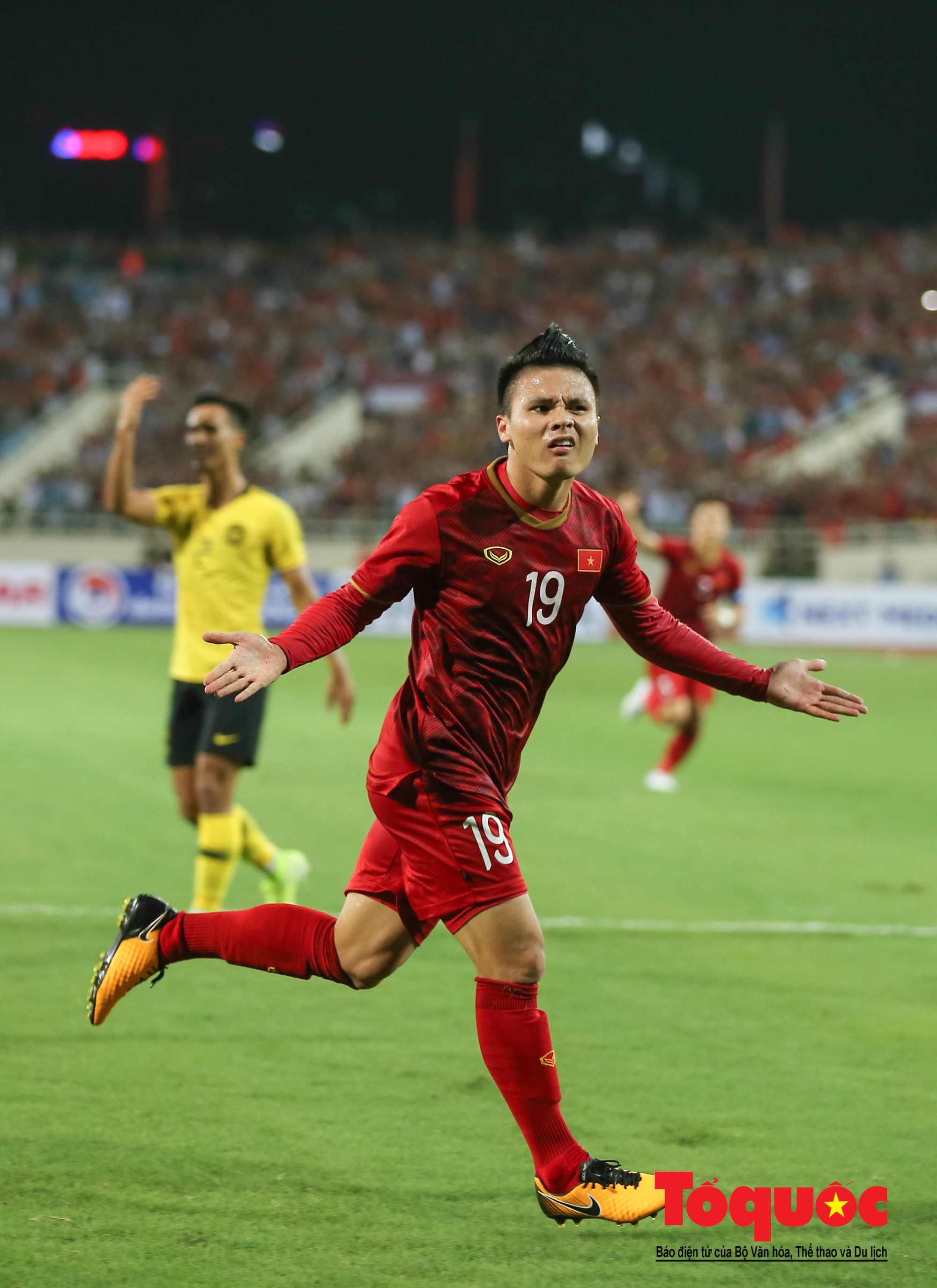 Việt Nam 1-0 Malaysia Đội tuyển Việt Nam mừng ngày giải phóng thủ đô bằng chiến thắng ngọt ngào (14)