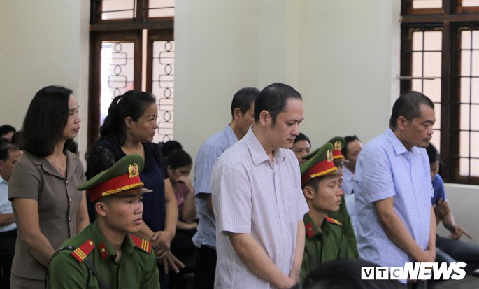 Xử gian lận thi cử ở Hà Giang: Kẻ chủ mưu bị đề nghị mức án 8-9 năm tù - Ảnh 3.