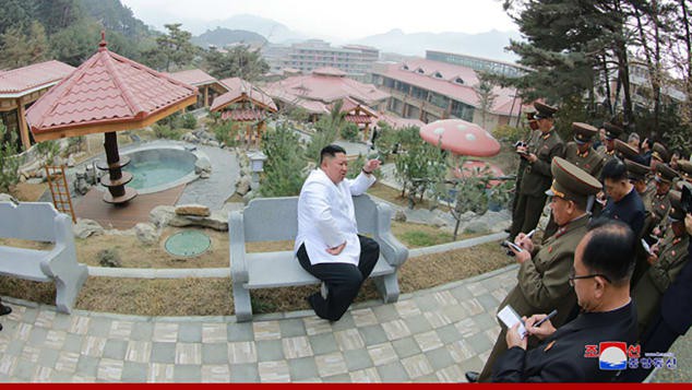 Toàn cảnh hành trình ông Kim Jong Un tại khu nghỉ dưỡng Triều Tiên - Ảnh 2.