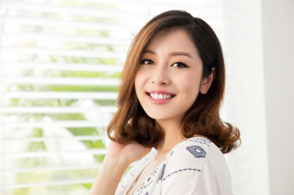 Mang thai lần 4, Hoa hậu Jennifer Phạm vẫn quyến rũ ở tháng thứ 6 thai kì - Ảnh 4.