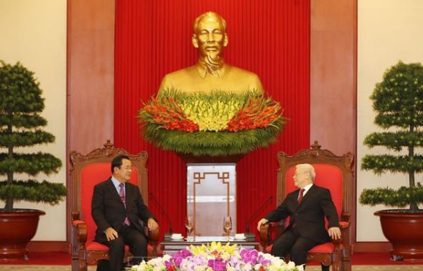 Tổng Bí thư, Chủ tịch nước tiếp Thủ tướng Campuchia Hun Sen - Ảnh 1.