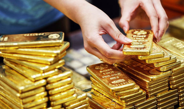 Giá vàng ngày 21/11: Đồng USD lên giá cắt đà tăng của vàng - Ảnh 1.