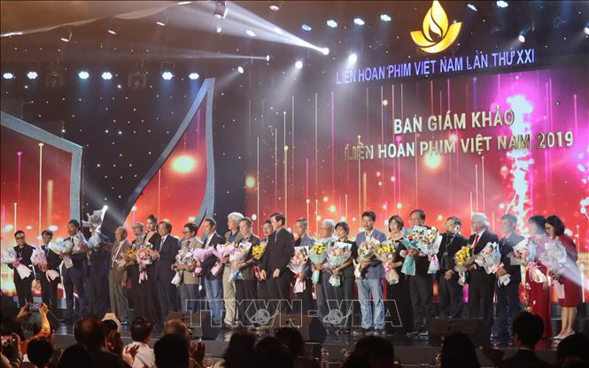 Khai mạc Liên hoan phim Việt Nam lần thứ 21 thu hút sự quan tâm từ báo chí và khán giả