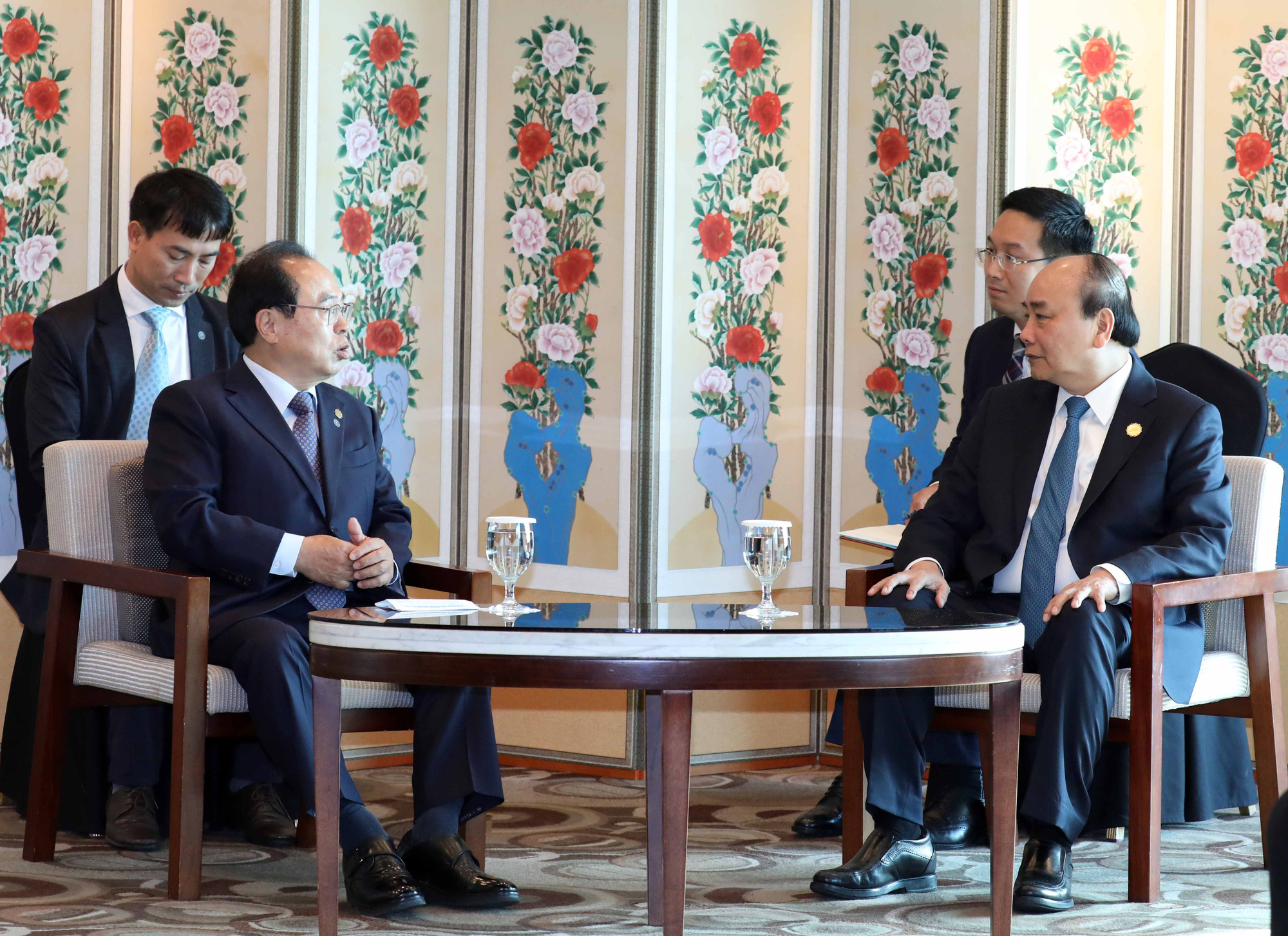 Thủ tướng mong muốn chính quyền TP. Busan tạo thuận lợi cho cộng đồng người Việt - Ảnh 1.