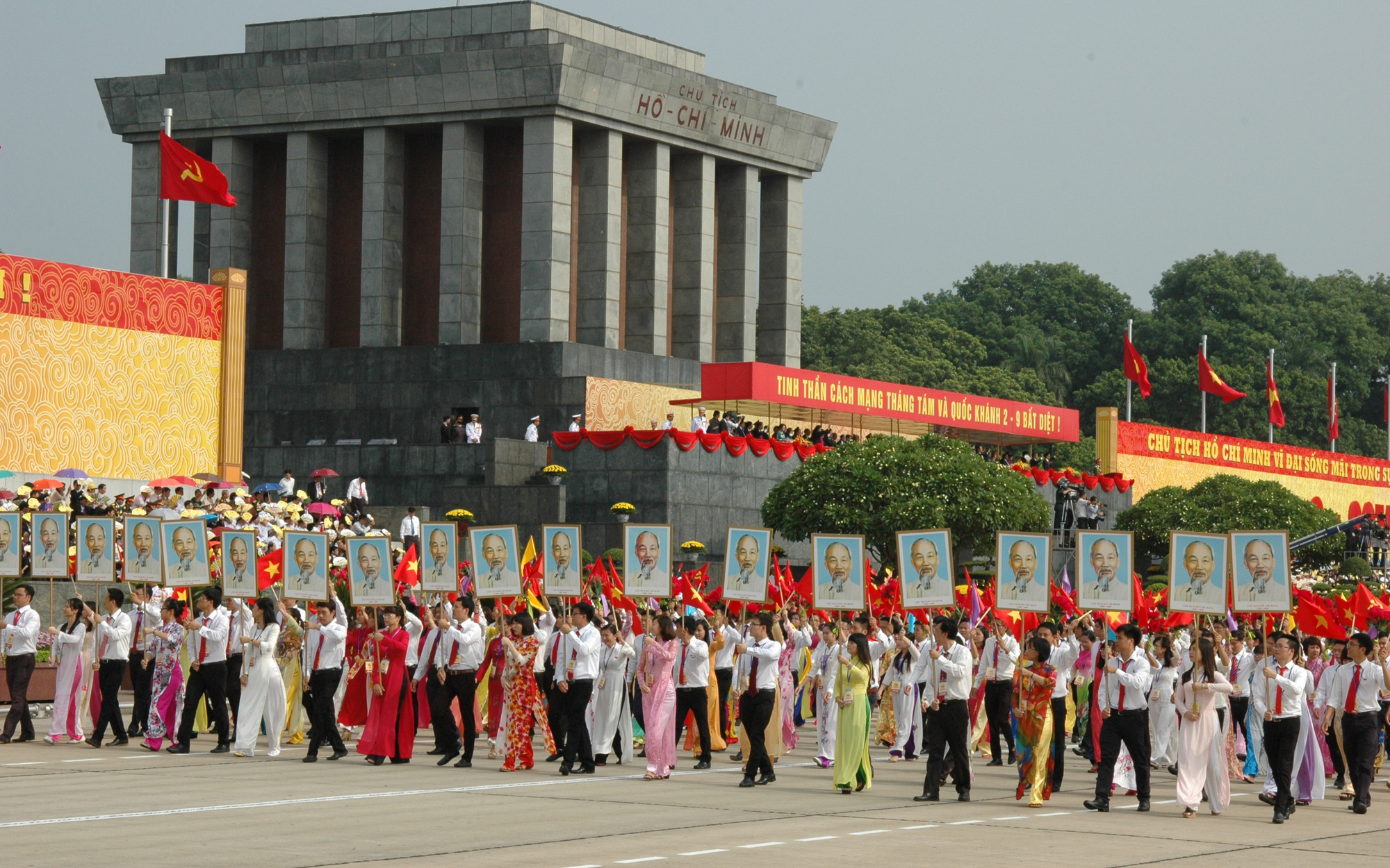 Bồi dưỡng đạo đức cách mạng theo Di chúc Chủ tịch Hồ Chí Minh - Một trong những yêu cầu cấp thiết hàng đầu hiện nay