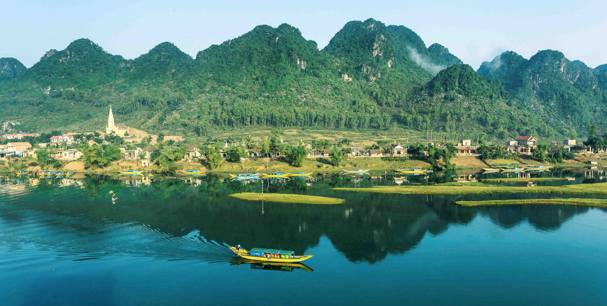 Phong Nha - Kẻ Bàng tiếp tục được bình chọn là điểm đến đáng trải nghiệm  hàng đầu tại Việt Nam