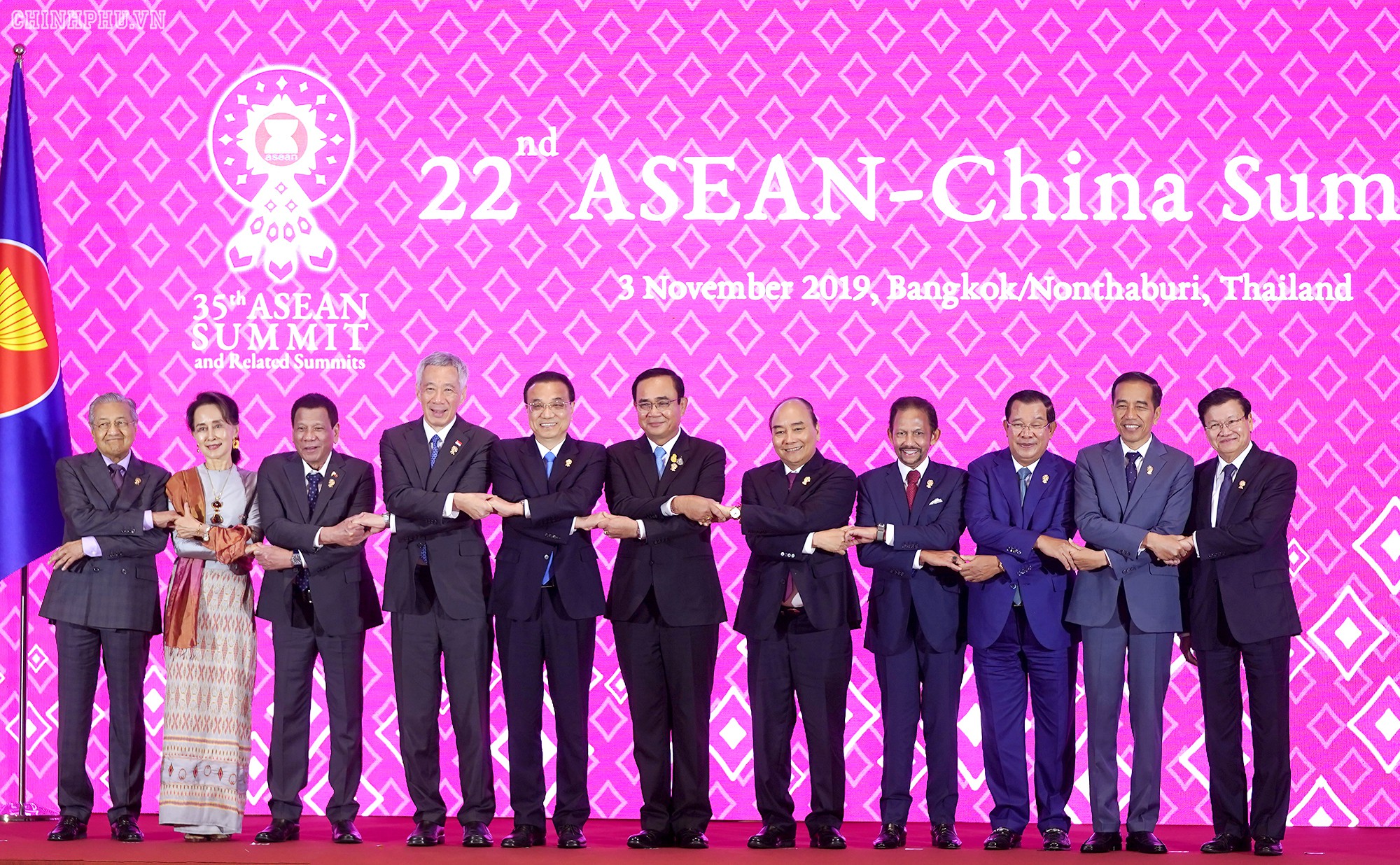 Chùm ảnh: Thủ tướng dự Hội nghị cấp cao ASEAN và gặp lãnh đạo các nước - Ảnh 5.