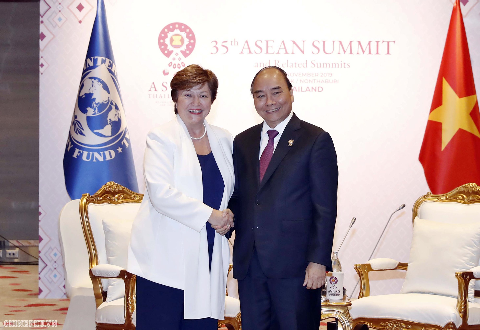 Thủ tướng tiếp xúc song phương bên lề ASEAN 35 - Ảnh 2.