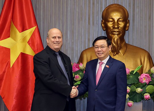 Đảng, Chính phủ Việt Nam quyết tâm trong đấu tranh phòng chống tội phạm tham nhũng rửa tiền  - Ảnh 1.