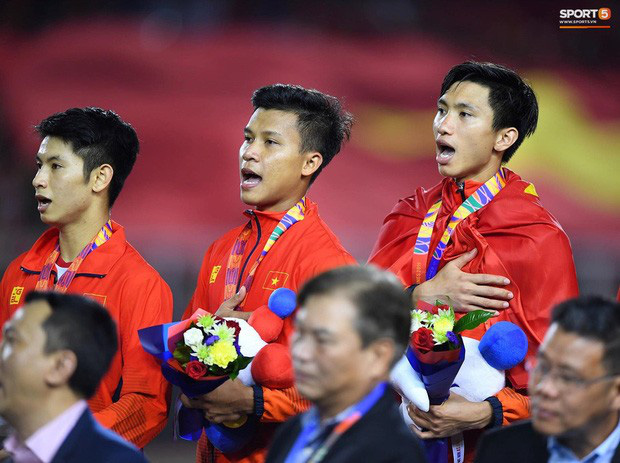 Việt Nam vô địch SEA Games, dân mạng Trung Quốc hết lời ca ngợi: &quot;Bóng đá Việt Nam quá giỏi, ngày càng bỏ xa chúng ta&quot; - Ảnh 3.
