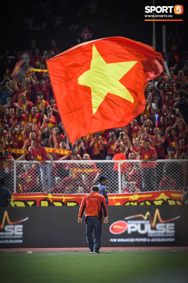 Việt Nam vô địch SEA Games, dân mạng Trung Quốc hết lời ca ngợi: &quot;Bóng đá Việt Nam quá giỏi, ngày càng bỏ xa chúng ta&quot; - Ảnh 4.