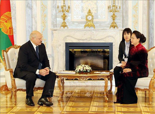 Chủ tịch Quốc hội hội kiến Tổng thống Cộng hòa Belarus - Ảnh 2.