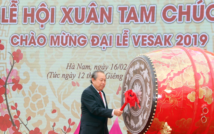 Phó Thủ tướng Trương Hòa Bình đánh trống khai hội chùa Tam Chúc