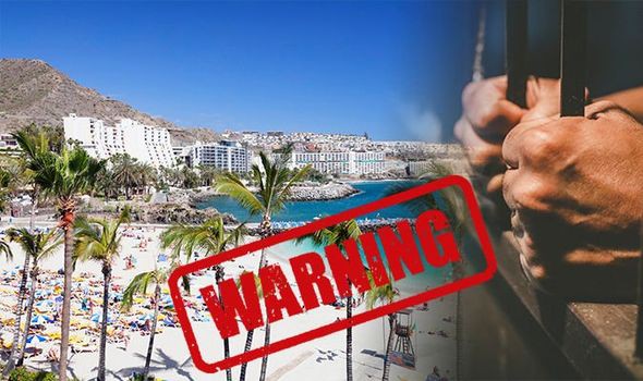 Cảnh báo: Những việc làm tưởng như rất bình thường tại quần đảo nổi tiếng của Tây Ban Nha cũng có thể khiến du khách bị bắt giam - Ảnh 1.