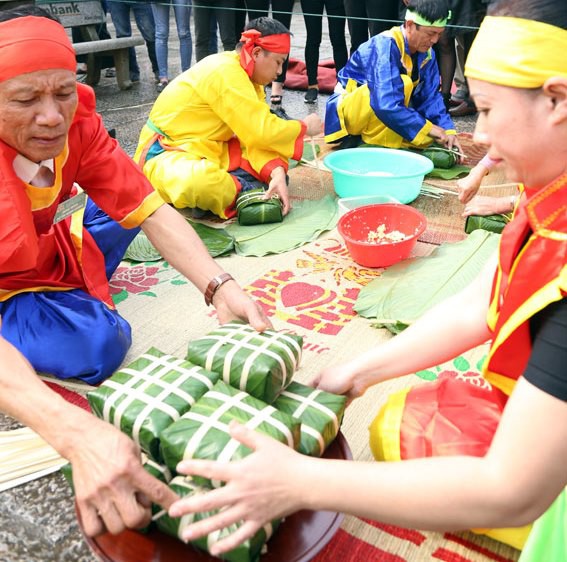 Nhiều hoạt động đặc sắc diễn ra tại Lễ hội Mùa xuân Côn Sơn Kiếp Bạc - Ảnh 1.