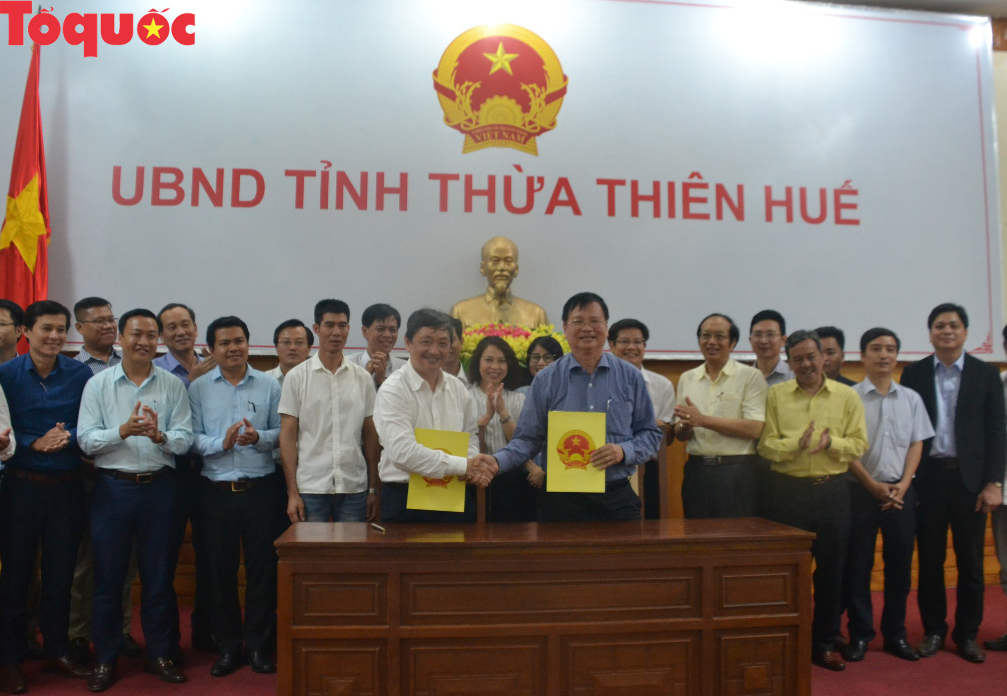 Thừa Thiên - Huế và Đà Nẵng ký kết biên bản bảo tồn, phát huy giá trị Hải Vân Quan - Ảnh 1.