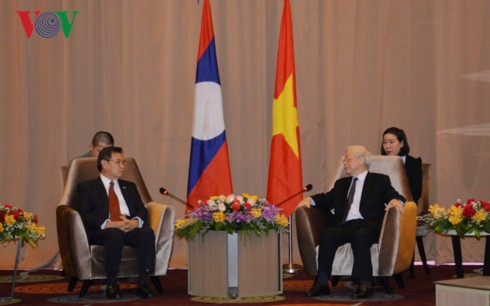 Tổng Bí thư, Chủ tịch nước Nguyễn Phú Trọng kết thúc chuyến thăm hữu nghị chính thức CHDCND Lào - Ảnh 2.
