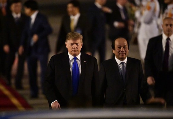 Cập nhật: Tổng thống Mỹ D. Trump giơ tay chào Hà Nội - Ảnh 16.
