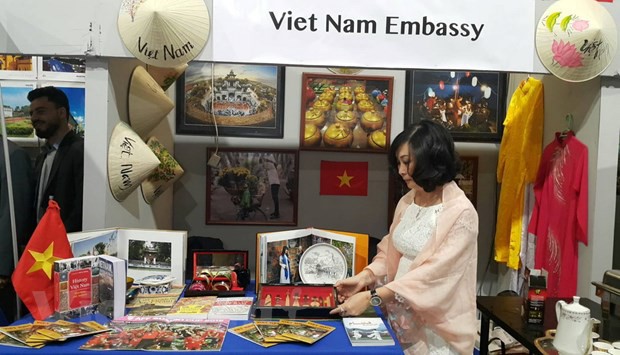 Gian trưng bày Việt Nam tại Lễ hội văn hóa quốc tế Sakia gây ấn tượng với bạn bè quốc tế - Ảnh 2.