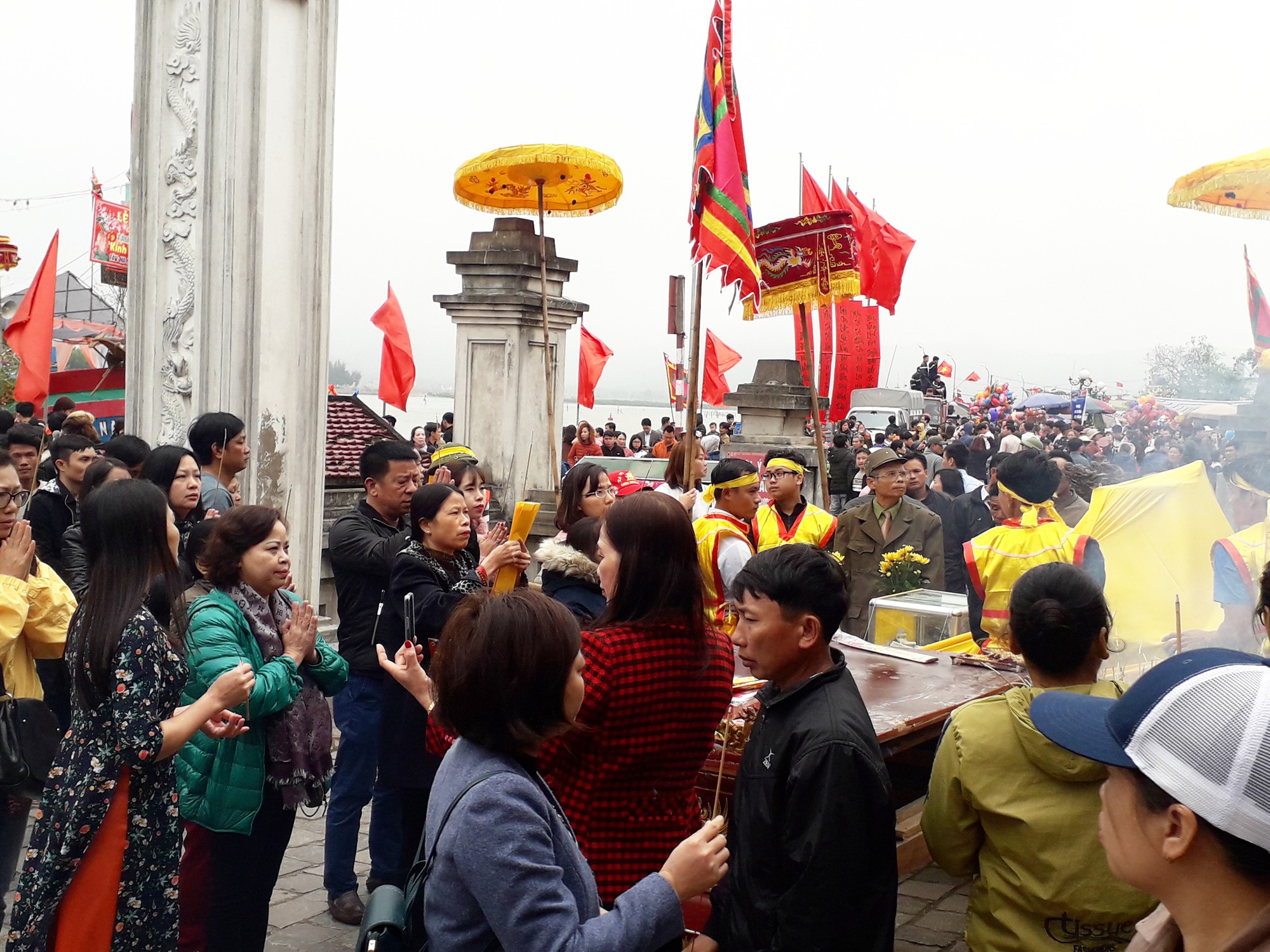 Đền Cờn – điểm đến du lịch văn hóa tâm linh ở Nghệ An - Ảnh 3.