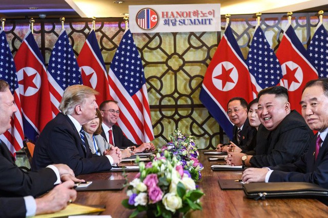 Trực tiếp: Kết thúc hội đàm Hội nghị thượng đỉnh Mỹ - Triều: Không có lễ ký thỏa thuận chung, hai nhà lãnh đạo về khách sạn - Ảnh 5.