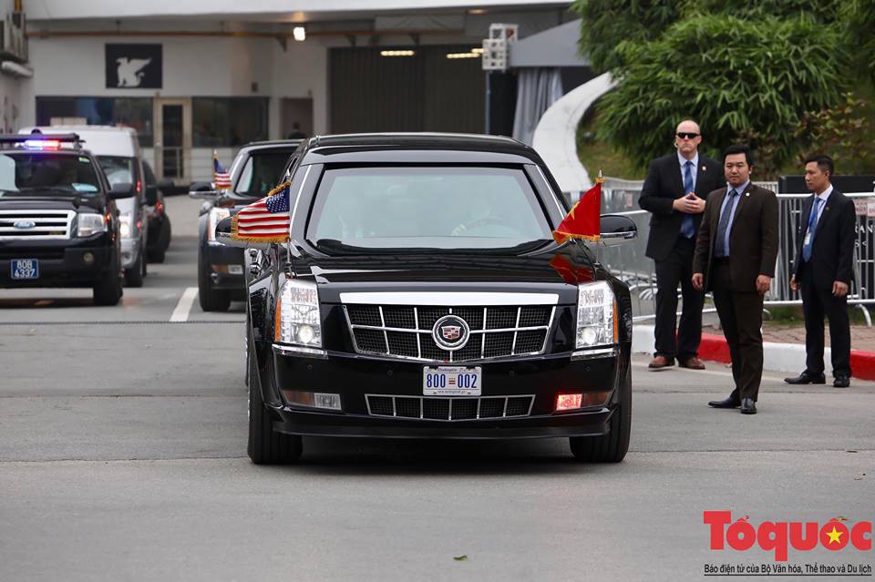 Ông Trump lên máy bay trở về Washington DC sớm hơn dự định  - Ảnh 2.