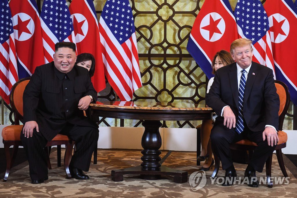 Tổng thống Trump và Chủ tịch Kim đồng loạt xuất hiện trên khắp mặt báo chí quốc tế và mạng xã hội - Ảnh 4.