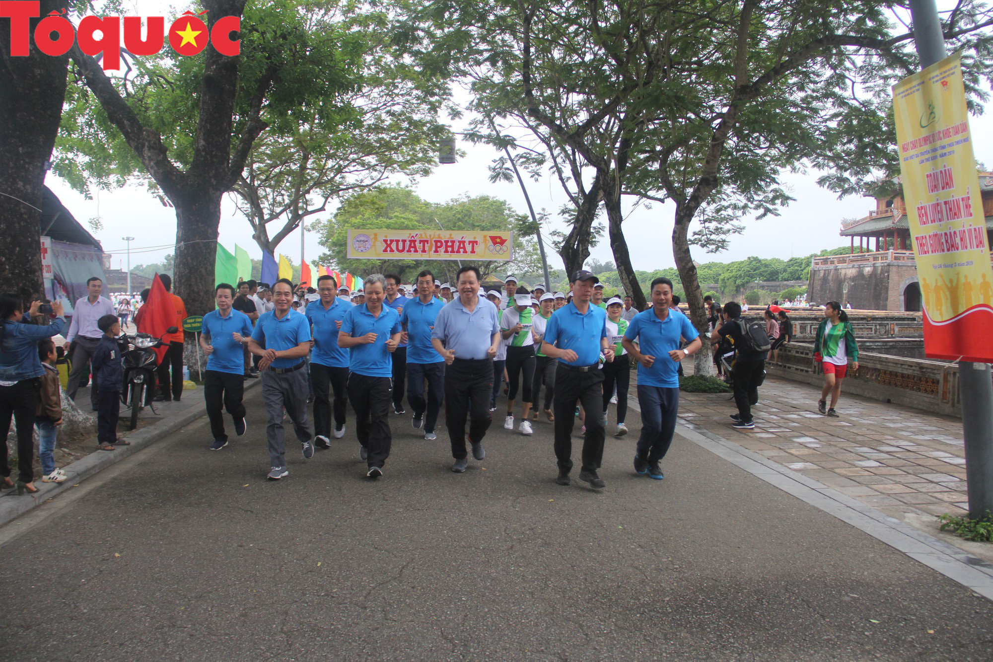Hơn 1.000 người tham gia Ngày chạy Olympic vì sức khỏe toàn dân tại Thừa Thiên Huế - Ảnh 2.
