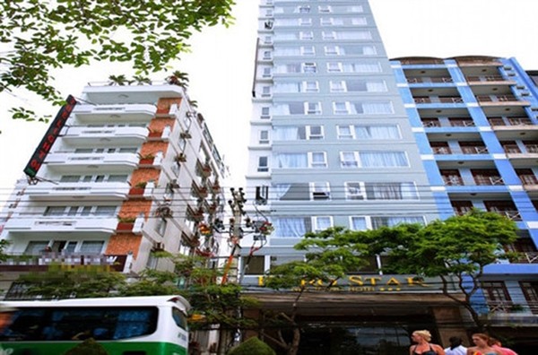 Khánh Hòa công bố 22 khách sạn không đủ điều kiện lưu trú - Ảnh 1.
