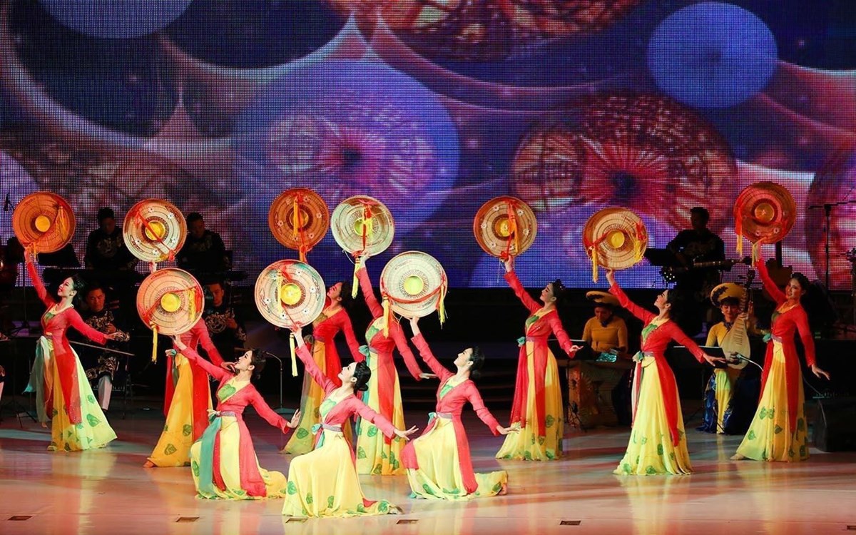 Đoàn Nghệ thuật Quốc gia Việt Nam biểu diễn tại Triều Tiên