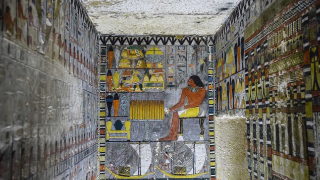 Bí ẩn thân thế xác ướp 4.000 tuổi trong cổ mộ Ai Cập rực rỡ sắc màu - Ảnh 1.